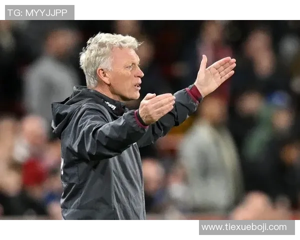 坐冷板凳一年的足球球星如何从困境中逆袭重回巅峰